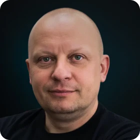 Максим Антонов